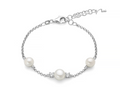 Bracciale Andromeda con tre perle Oriente e topazi bianchi in argento.